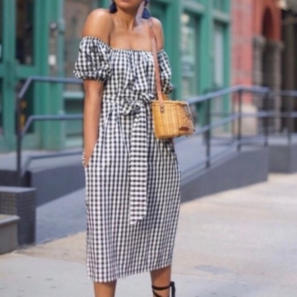 Who What Wear Dresses & Skirts - Who What Wear Black & White Off The Shoulder Gingham Dress Sz-S